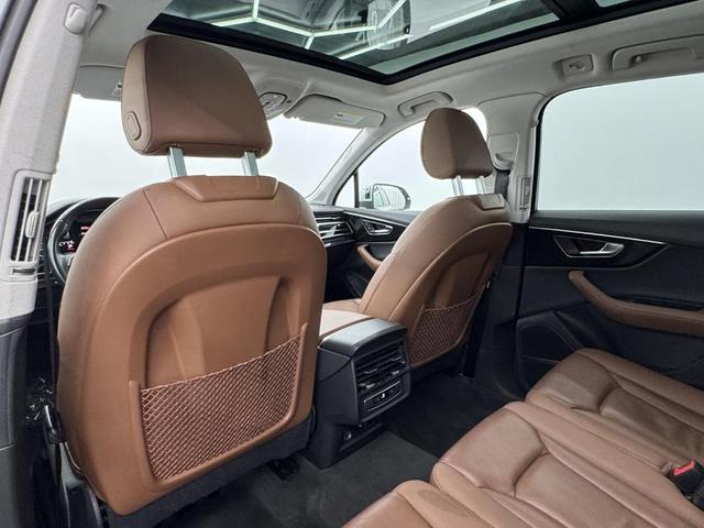 Photo of 2023 Carrara White Audi Q7
