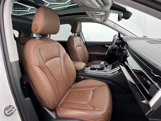Photo of 2023 Carrara White Audi Q7