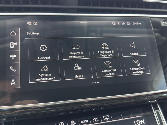 Photo of 2023 Carrara White Audi Q7