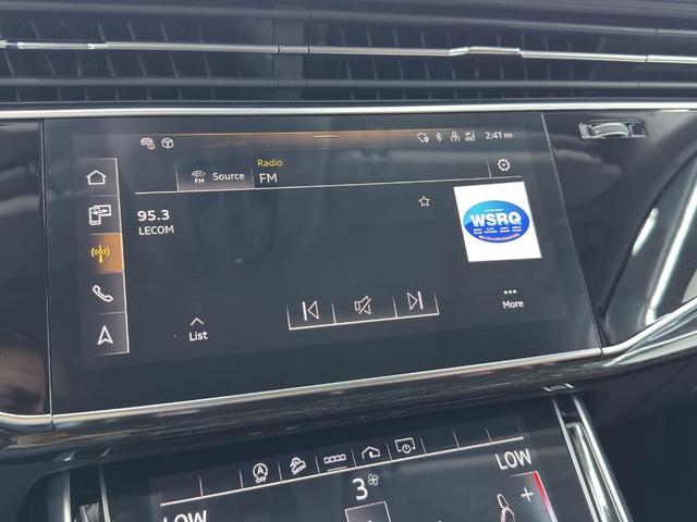 Photo of 2023 Carrara White Audi Q7