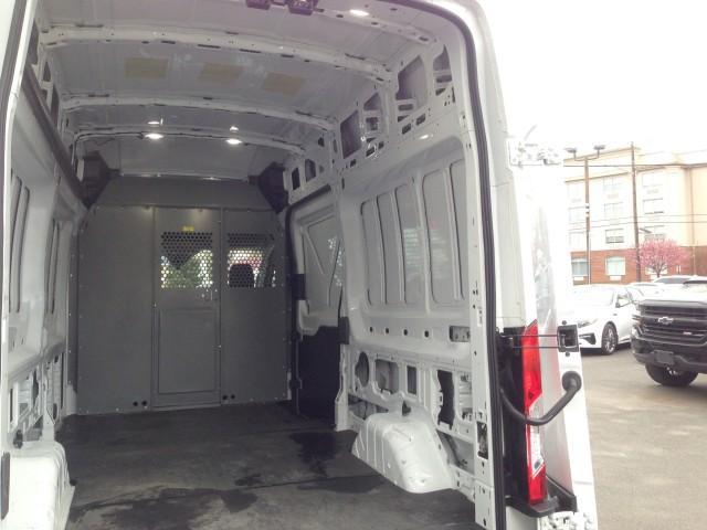 Photo of 2020 Oxford White Ford Transit-250