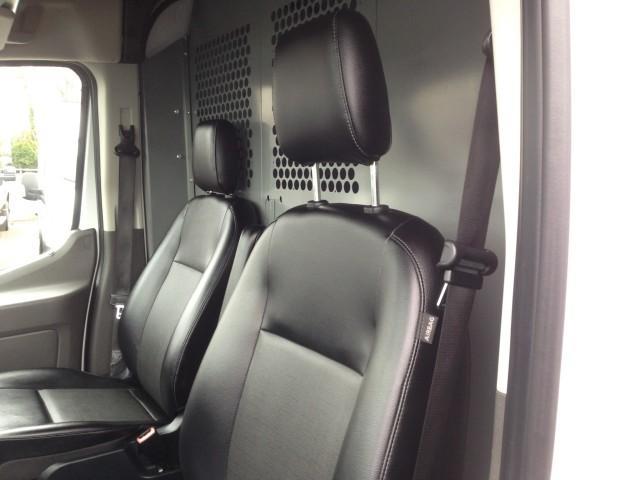 Photo of 2020 Oxford White Ford Transit-250