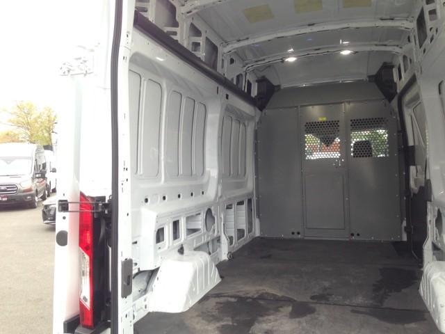 Photo of 2020 Oxford White Ford Transit-250