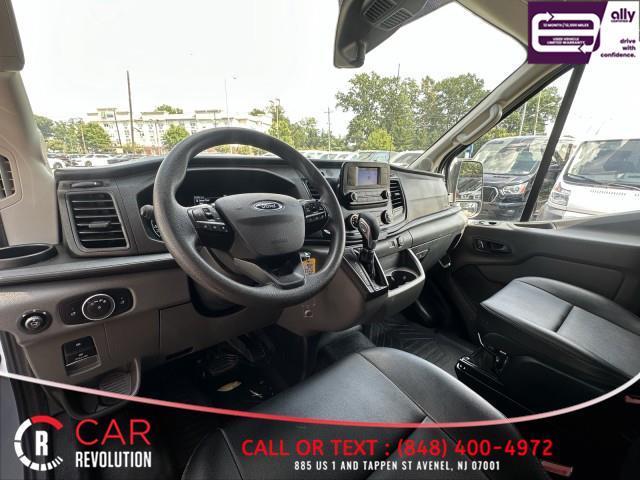 Photo of 2022 White Ford Transit-250