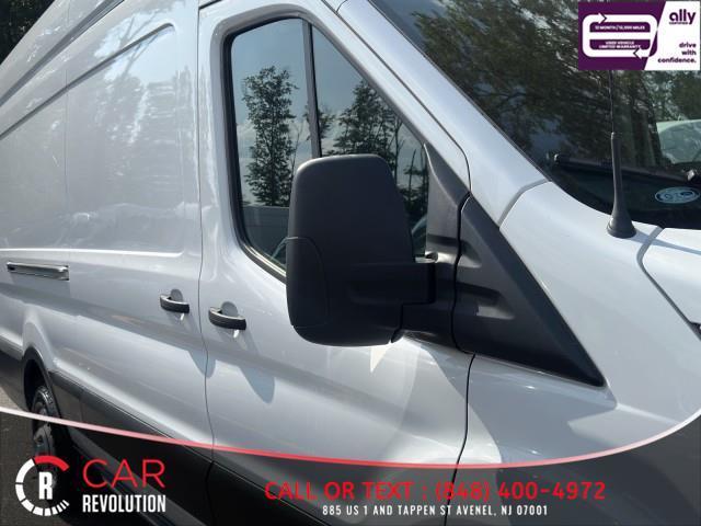 Photo of 2022 White Ford Transit-250