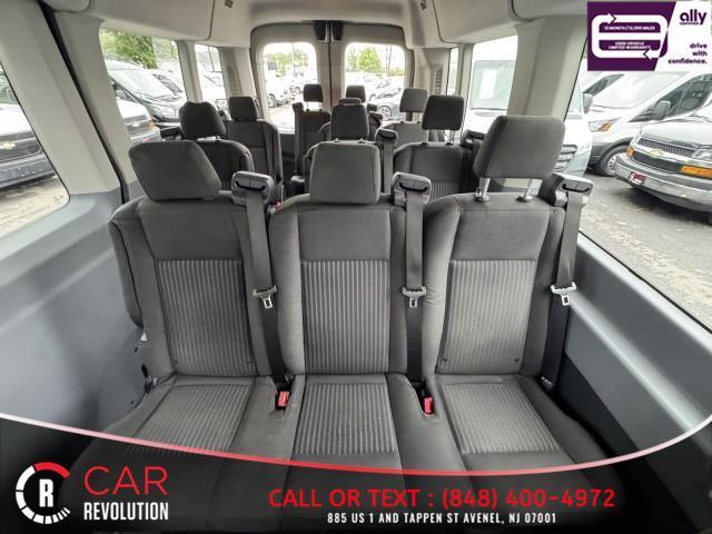 Photo of 2018 White Ford Transit-350