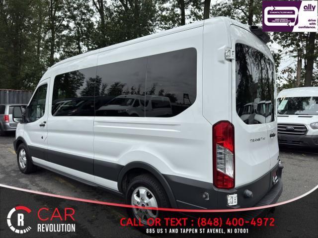 Photo of 2018 White Ford Transit-350