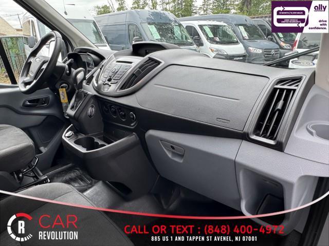 Photo of 2018 White Ford Transit-350