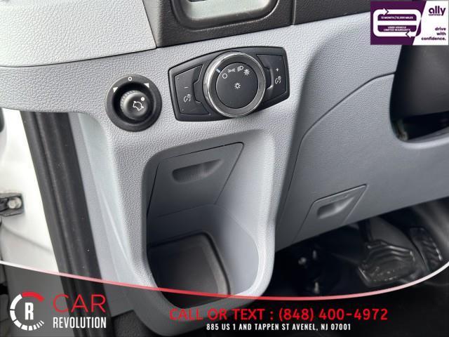 Photo of 2018 White Ford Transit-350