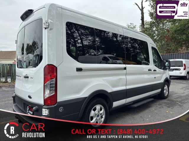 Photo of 2018 White Ford Transit-350