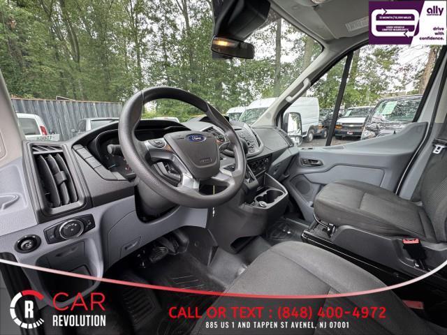 Photo of 2018 White Ford Transit-350