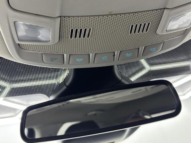 Photo of 2022 Rapid Red Metallic Tinted Clearcoat Ford Edge