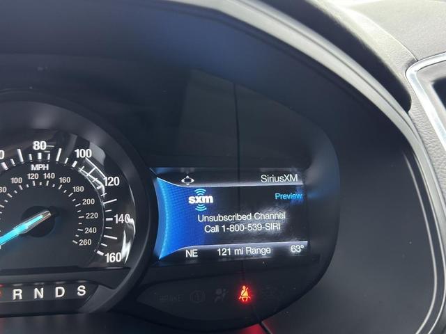 Photo of 2022 Rapid Red Metallic Tinted Clearcoat Ford Edge