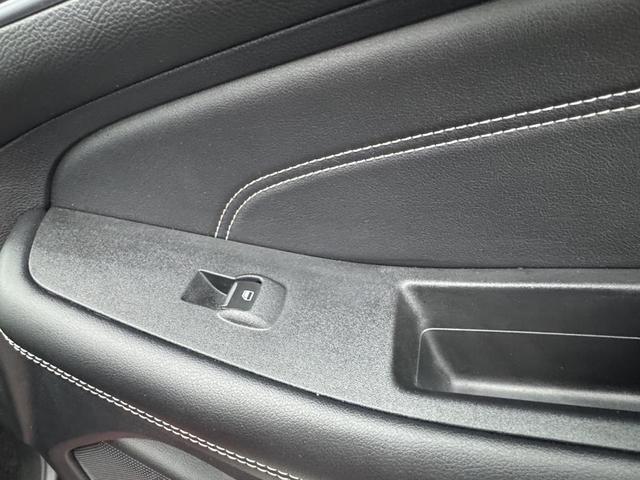 Photo of 2022 Rapid Red Metallic Tinted Clearcoat Ford Edge