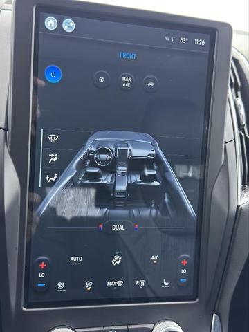 Photo of 2022 Rapid Red Metallic Tinted Clearcoat Ford Edge