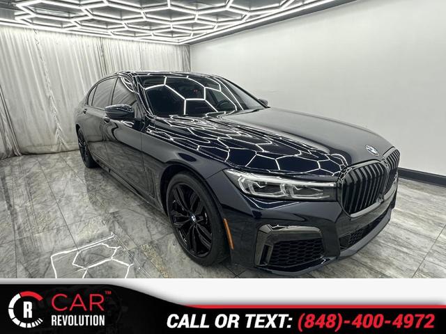 2022 BMW M760