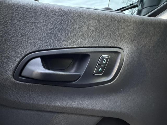 Photo of 2022 Oxford White Ford Transit-350