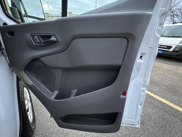 Photo of 2022 Oxford White Ford Transit-350