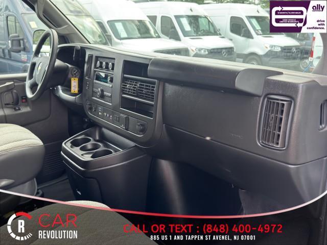 Photo of 2022 White Chevrolet Express 3500