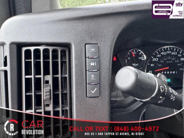 Photo of 2022 White Chevrolet Express 3500