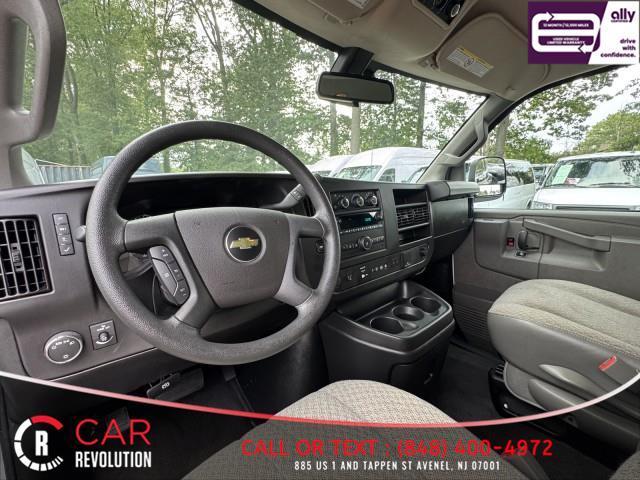 Photo of 2022 White Chevrolet Express 3500