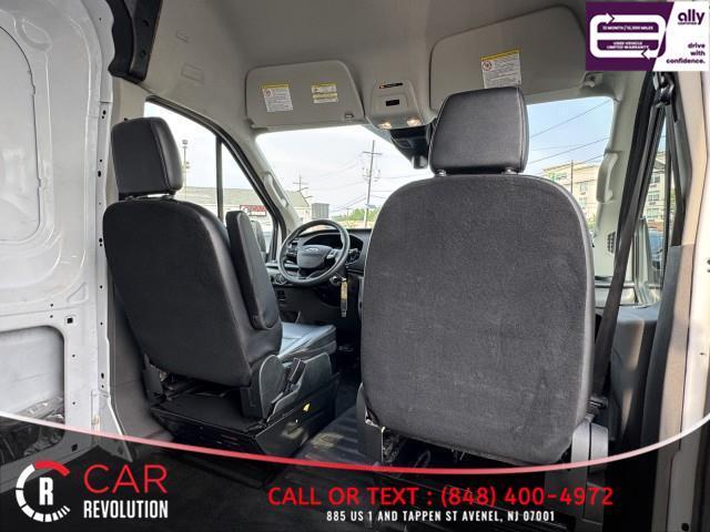 Photo of 2024 White Ford Transit-350