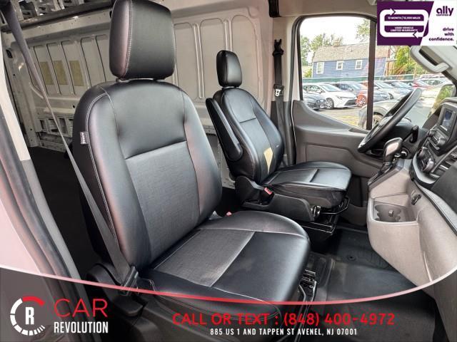 Photo of 2024 White Ford Transit-350