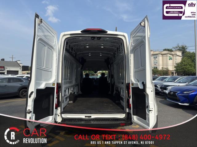 Photo of 2024 White Ford Transit-350