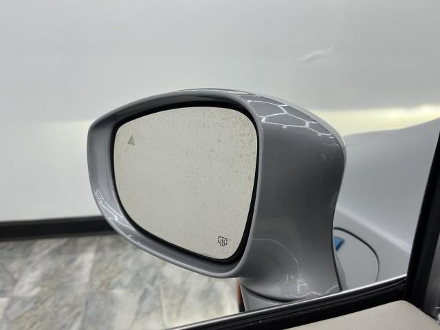 Photo of 2021 Billet Silver Metallic Clearcoat Chrysler Pacifica Hybrid