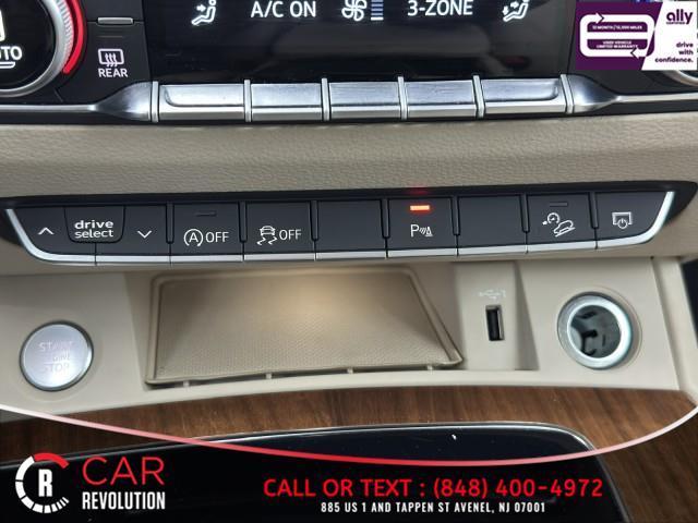 Photo of 2023 Ibis White Audi Q5