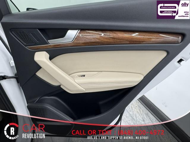 Photo of 2023 Ibis White Audi Q5