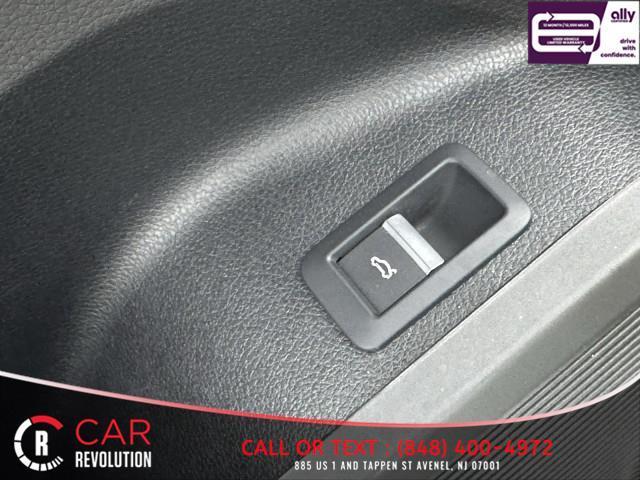 Photo of 2023 Ibis White Audi Q5