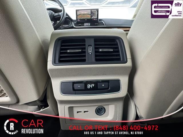 Photo of 2023 Ibis White Audi Q5