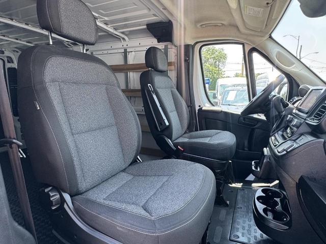 Photo of 2025 Bright White Clearcoat RAM ProMaster 2500