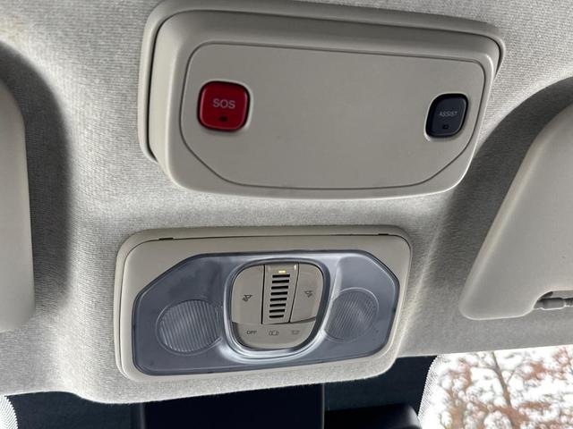Photo of 2023 Bright White Clearcoat RAM ProMaster 2500