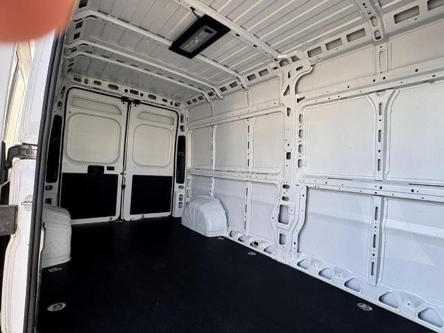 Photo of 2025 Bright White Clearcoat RAM ProMaster 2500