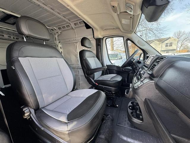 Photo of 2025 Bright White Clearcoat RAM ProMaster 2500