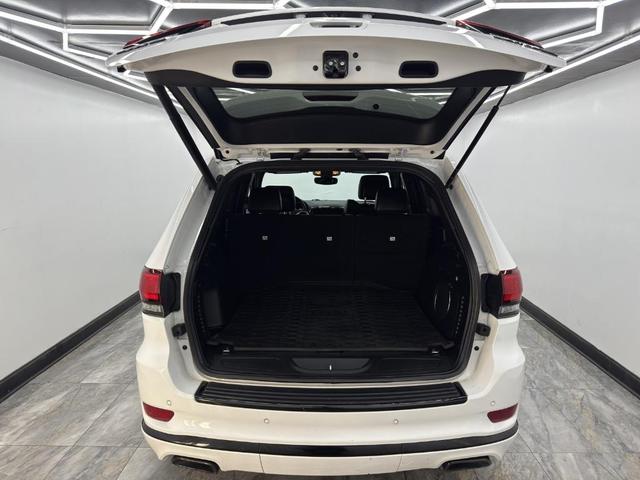 Photo of 2021 Bright White Clearcoat Jeep Grand Cherokee