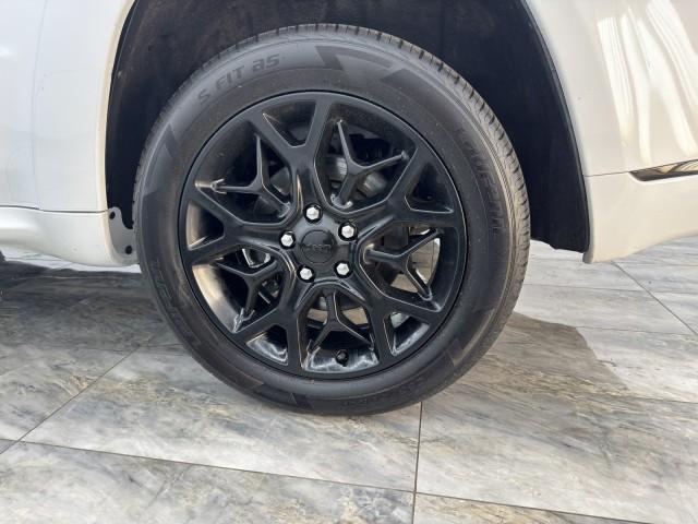 Photo of 2021 Bright White Clearcoat Jeep Grand Cherokee