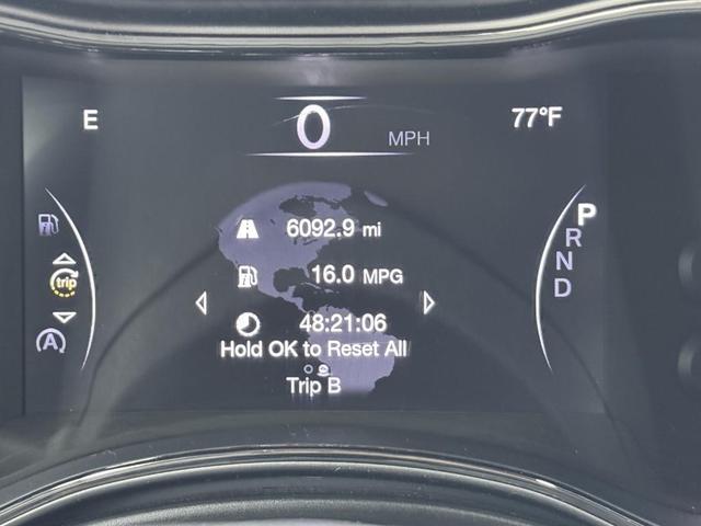 Photo of 2021 Bright White Clearcoat Jeep Grand Cherokee