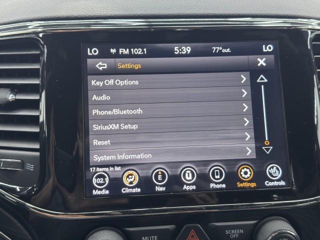 Photo of 2021 Bright White Clearcoat Jeep Grand Cherokee