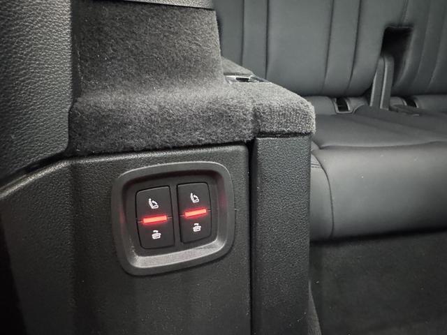 Photo of 2023 Mythos Black Metallic Audi Q7