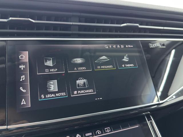 Photo of 2023 Mythos Black Metallic Audi Q7