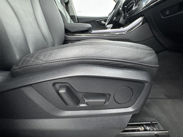 Photo of 2023 Mythos Black Metallic Audi Q7