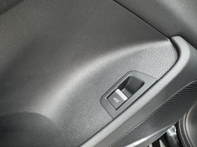 Photo of 2023 Mythos Black Metallic Audi Q7