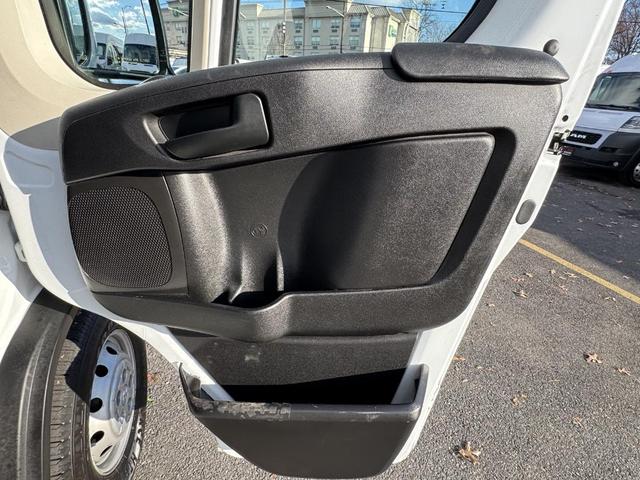 Photo of 2022 Bright White Clearcoat RAM ProMaster 3500