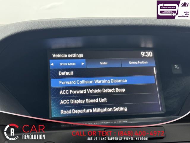 Photo of 2020 White Acura MDX