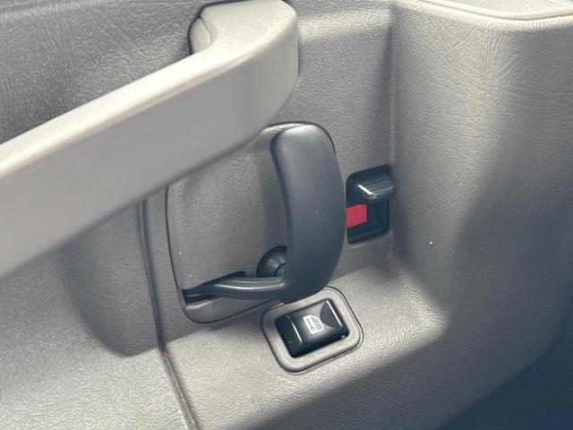 Photo of 2020 Silver Ice Metallic Chevrolet Express 3500