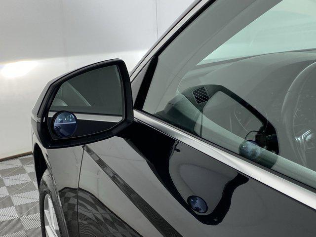 Photo of 2020 Ibis White Audi Q5
