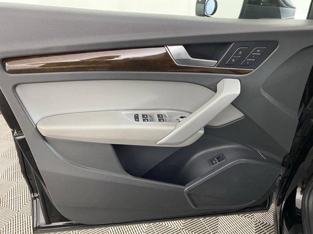 Photo of 2020 Ibis White Audi Q5